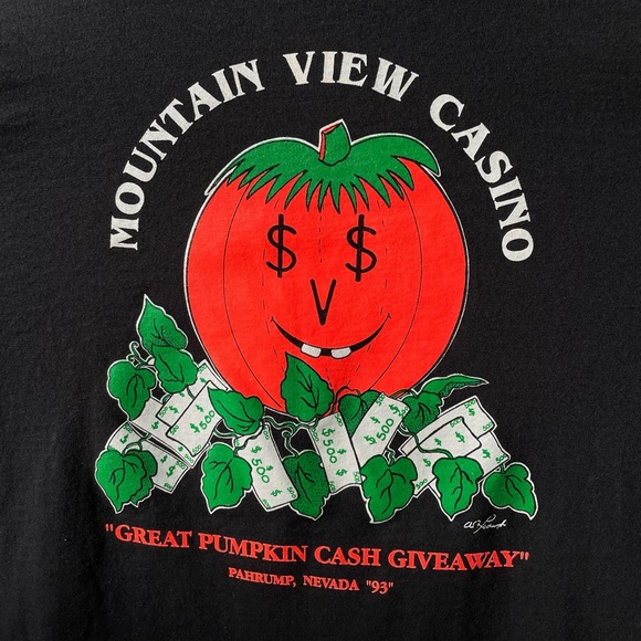 1993 Mountain View Casino “Great Pumpkin Cash Giveaway” graphic tee - Picture 2 of 4
